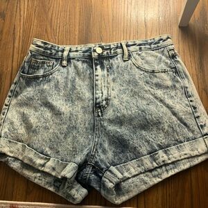 light wash jean shorts